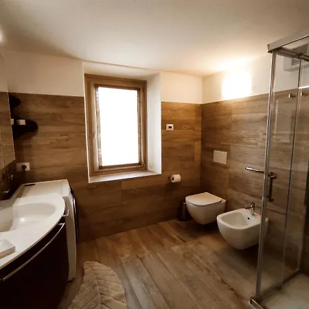Big House, Rent In Mountain, 55 Min From Verona Apartman